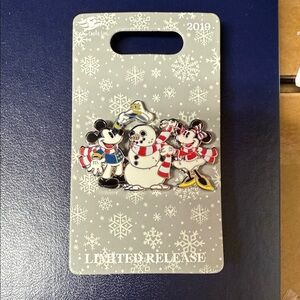Disney Cruise Line 2019 Holiday Pin with Mickey, Minnie, and Snowman